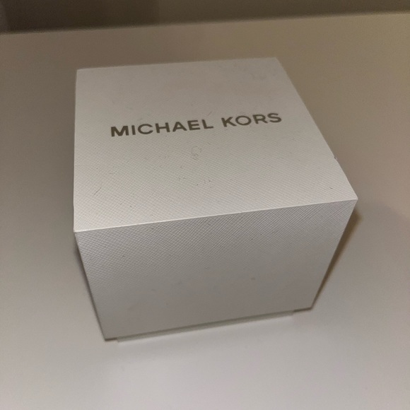 Michael Kors Watch - Picture 2 of 3